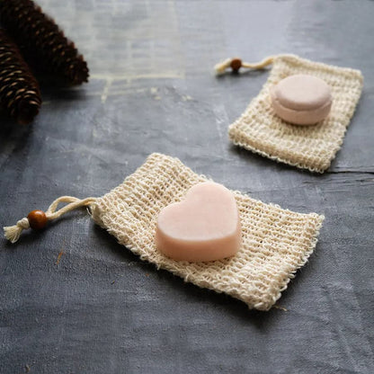 Coffret de shampooing et après-shampooing nourrissants solides-1